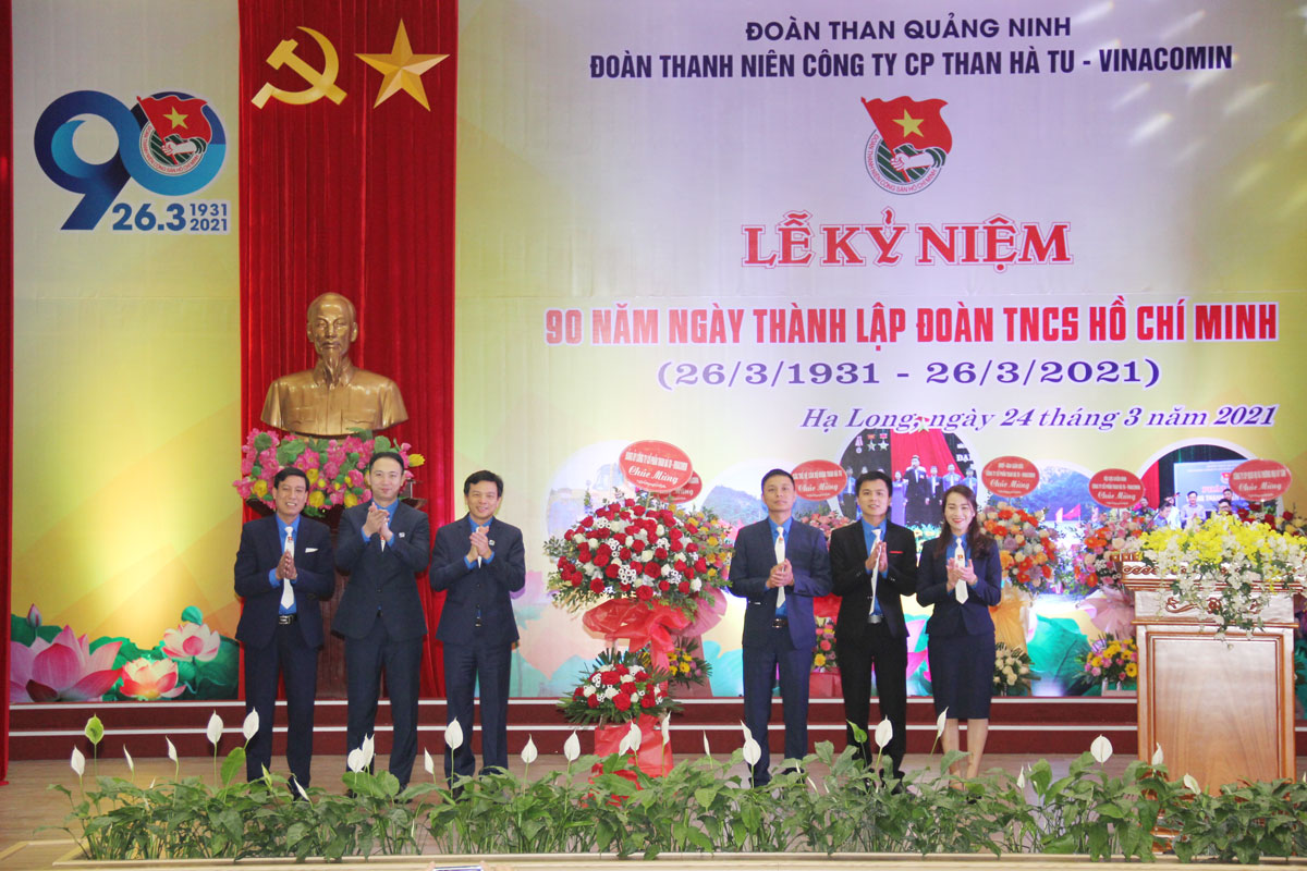 Đoàn Thanh niên Than Hà Tu tuyên dương 90 đoàn viên tiêu biểu nhân dịp kỷ niệm 90 năm thành lập Đoàn TNCS Hồ Chí Minh