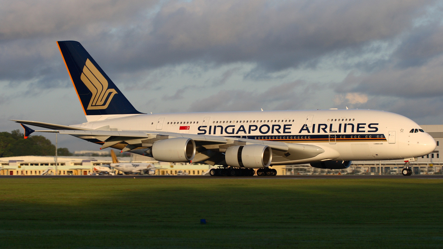 singapore_airlines_A380.jpg